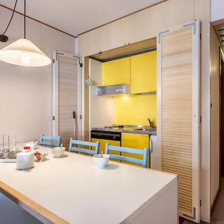 Universo-1 By Interhome