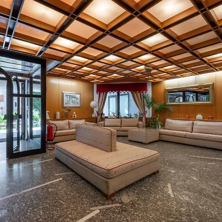 Universo-1 By Interhome *